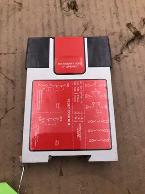 Banner ES-FA-9AA E-Stop Safety Relay Module 24VAC/DC 250mA 1500VA 200W