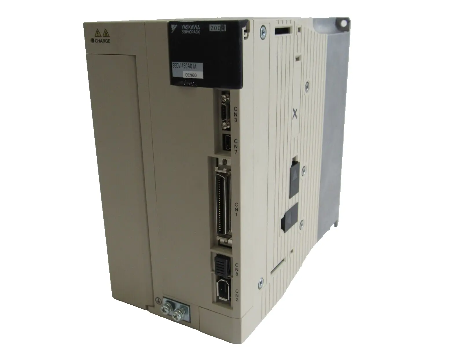 USED YASKAWA SGDV-180A01A01A00200 SERVO PACK SGDV180A01A002000