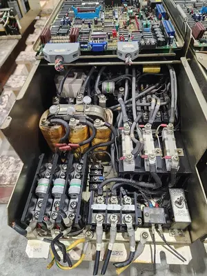 Fanuc A06B-6044-H011 A20B-0009-0534 AC Spindle Servo Unit