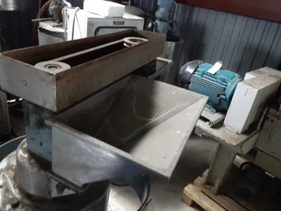 PENNWALT 900-44-0 Granulatory, granulatory oscylacyjne, młynki do farmacji | Perry Equipment (6)