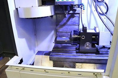 Used 2018 Haas CM-1 5-Axis, NextGen, TRT70 Table, 50,000 RPM Vertical Machining Centers (5-Axis or More) Maryland US | Machinery Values #1402386