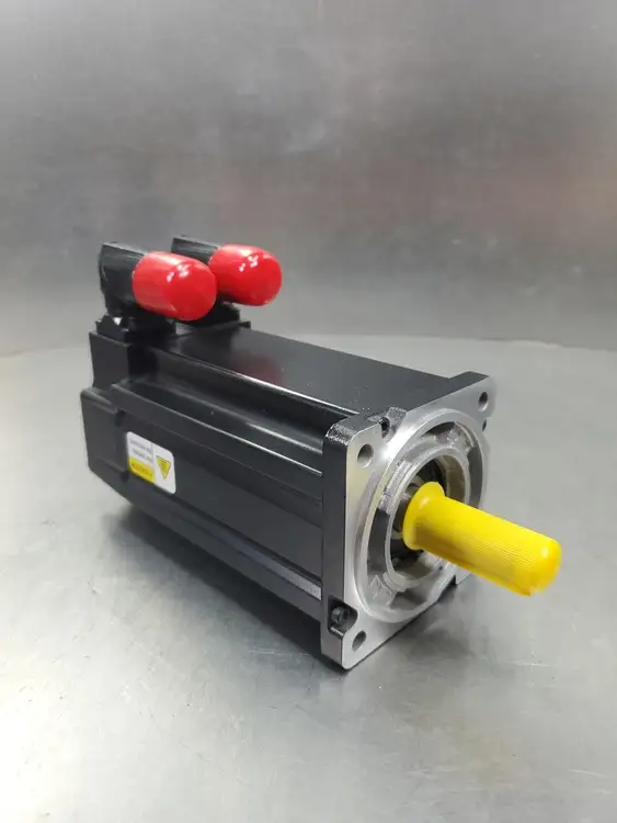 Used Allen-Bradley MPL-B330P-MK72AA Servo Motors | Palmetto Automation #1155147