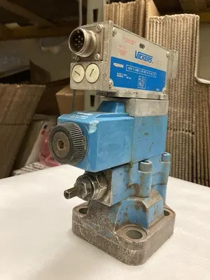 USED VICKERS KACG-3-L350D-Z-M3-PD7-H1-10-P15-T10
