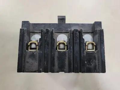 USED SQUARE D 999230