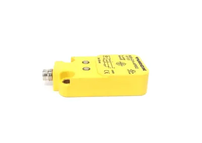 4690210, Ni20-Q14-AP6X2-V1131 | Turck Ni20-Q14-AP6X2-V1131 Rectangular Inductive Sensor M8 Male 3-Pin 4690210 - Used