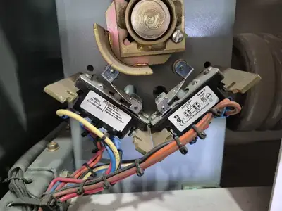 Double Fused Interrupter Switch 5 kV, 4160 Volts & Conduit Cabinet