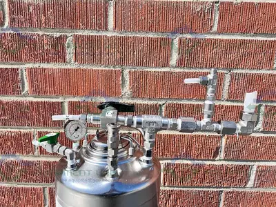 USED ALLOY PRODUCTS 12 LITER STAINLESS STEEL VESSEL 140 PSI W/ GAUGE + ACCESSORIES