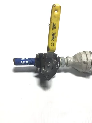 Numatics ADLG04G04G03G Drip Leg Valve and Shut Off Valve Ends