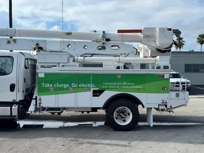 Used 2018 FREIGHTLINER M2 106 Tractors & Trailers Florida US | Truck and Van Outlet #1506268