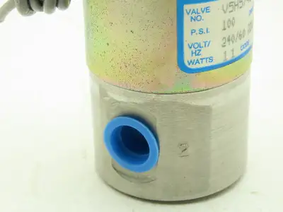 Honeywell Skinner V5H57420 Solenoid Valve 3-Way (NC) 220VAC 100 PSI 1/4" NPT V5