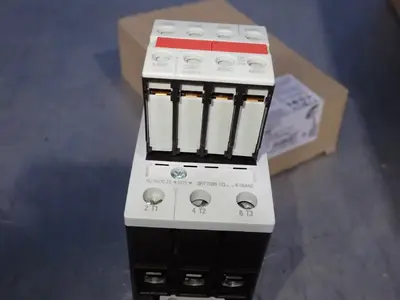NEW SIEMENS 3RT10351QB443MA0