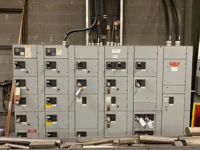 Five Star Motor Control Center (MCC), 600V Max., 1000A, 21 Buckets