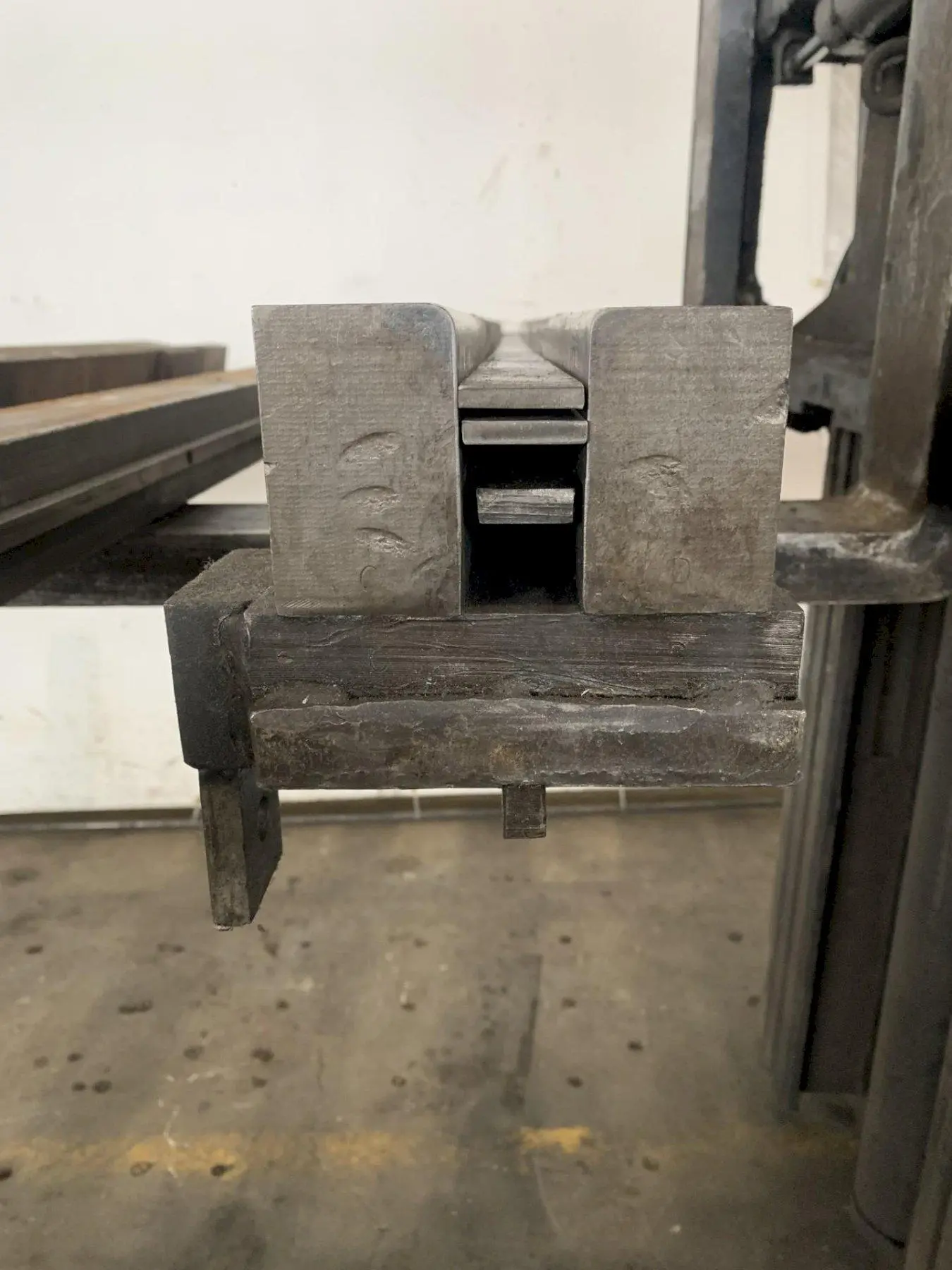5'10"(70") PRESS BRAKE SPRING LOADED HEMMING DIE. STOCK # 0877224