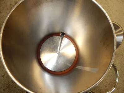 USED MULLER 100 LITER PRESSURE TANK 40102417