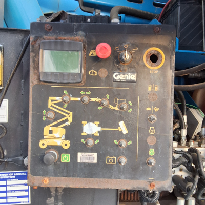 USED 2015 Genie Z-62/40