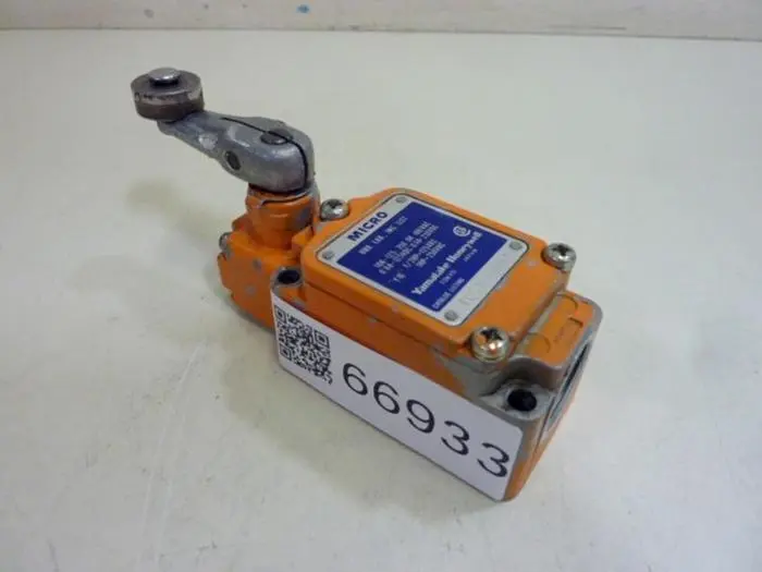 USED YAMATAKE 1LS1-J