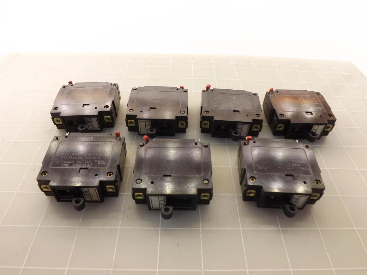 Used IDEC IZUMI _UNKNOWN_ Circuit Breakers | OCO Industrial #1667524