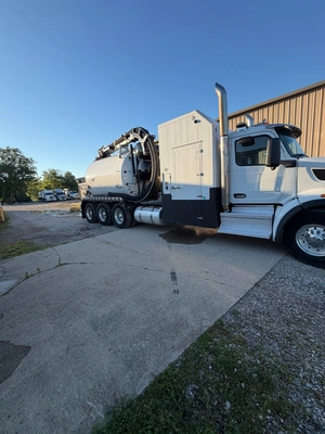2023 TORNADO F4 Hydro Excavator | VacSource (4)