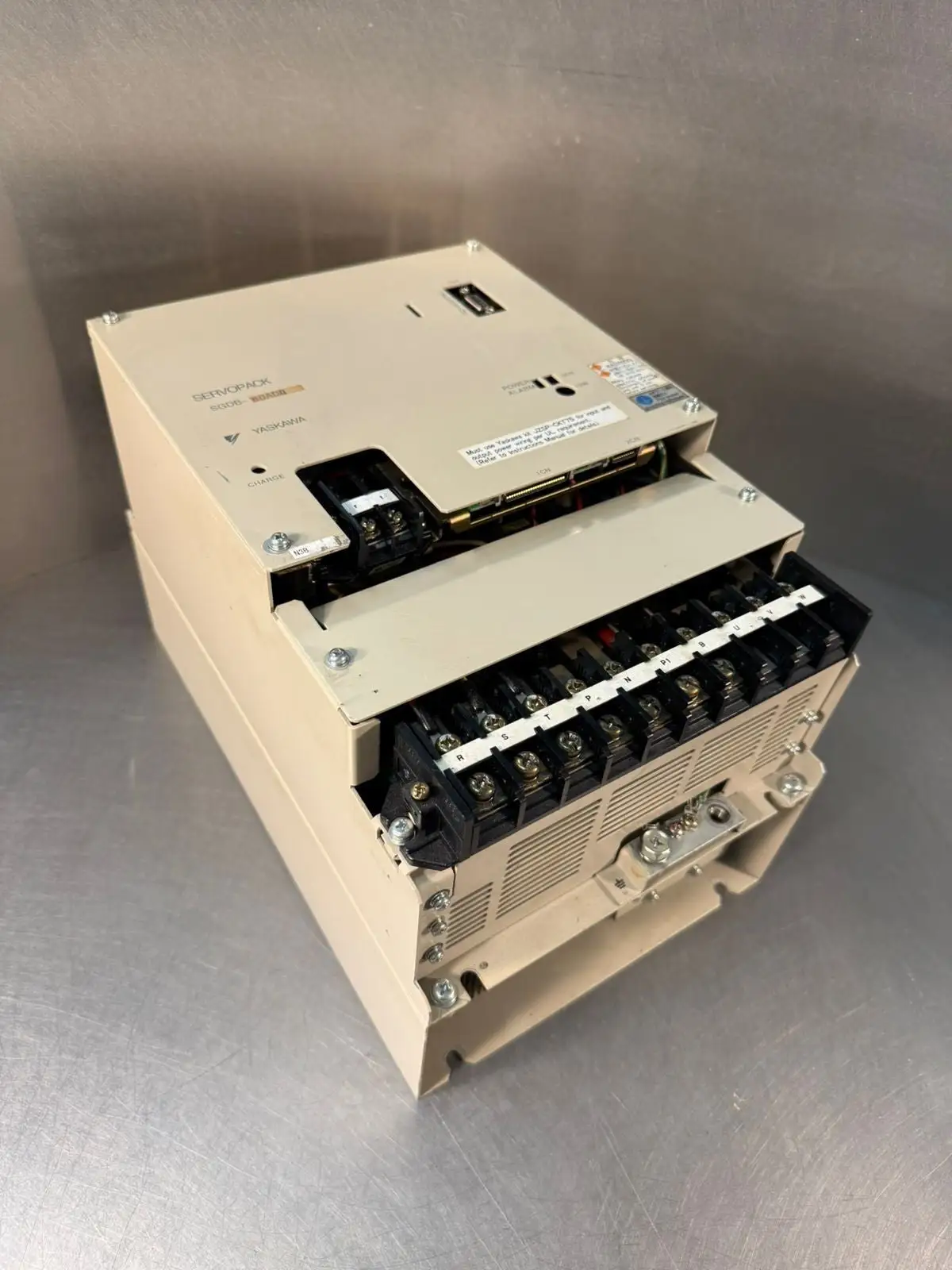 Yaskawa Servopack SGDB-60ADG 200-230V 50/60 3Ph (7.6.3)