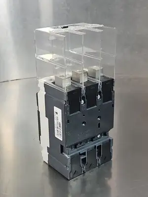Siemens HCS3S100 HCGA Circuit Breaker 100A 3 Phase 100 Amp Loc4E26