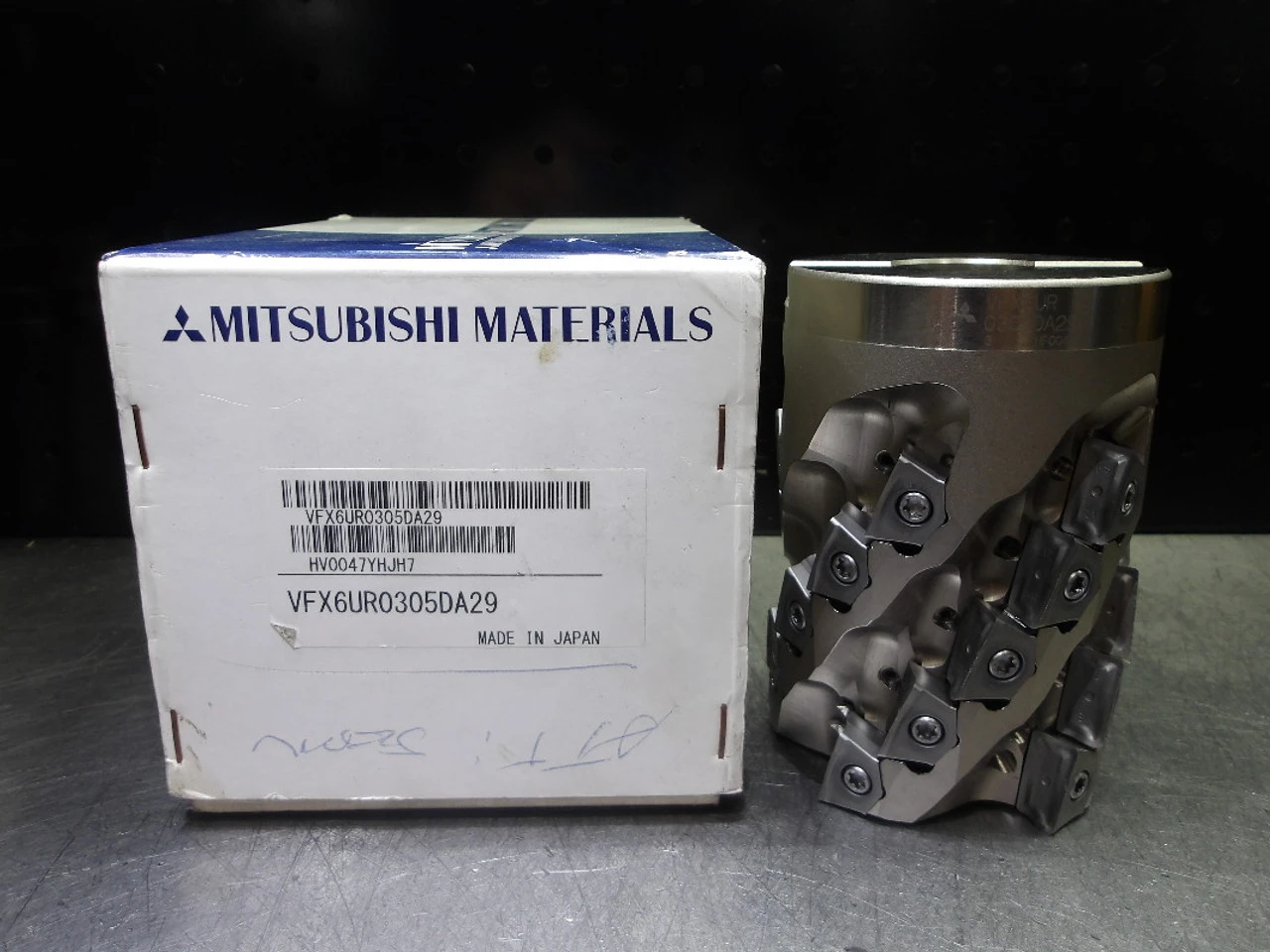 Mitsubishi 3" 5 Flute Milling Cutter 1.25" Arbor VFX6UR0305DA29 (LOC2695A)