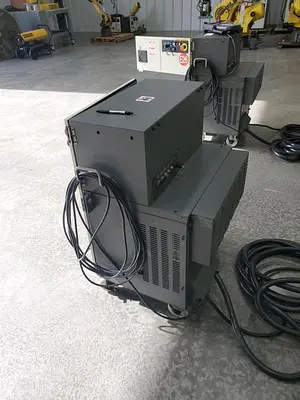 USED 2015 FANUC R-2000IC/210F
