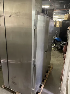 174-0191 Traulsen ARI232LPUT 68" Solid Door Self Contained Cooler