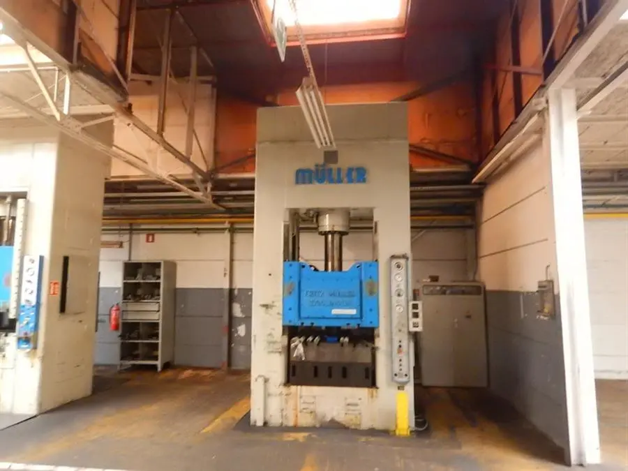 USED MULLER ZE 160 TON + 100 TON