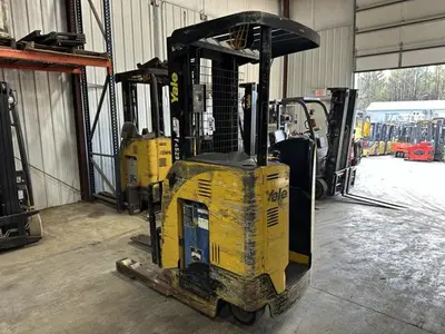 USED 2015 YALE NR040DB