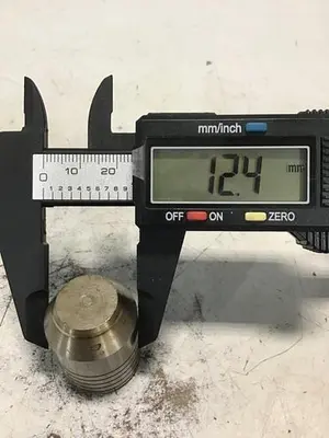 USED VICKERS 25-D10-30
