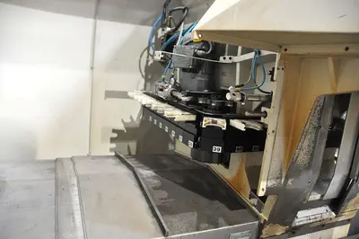 USED UNISIGN UV4 CNC X:1600 - Y:400 - Z:400MM