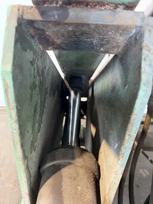 6,000 LB X 48" LBS BRANER HYDRAULIC DOWNLAYER TABLE: YOBRO #25221