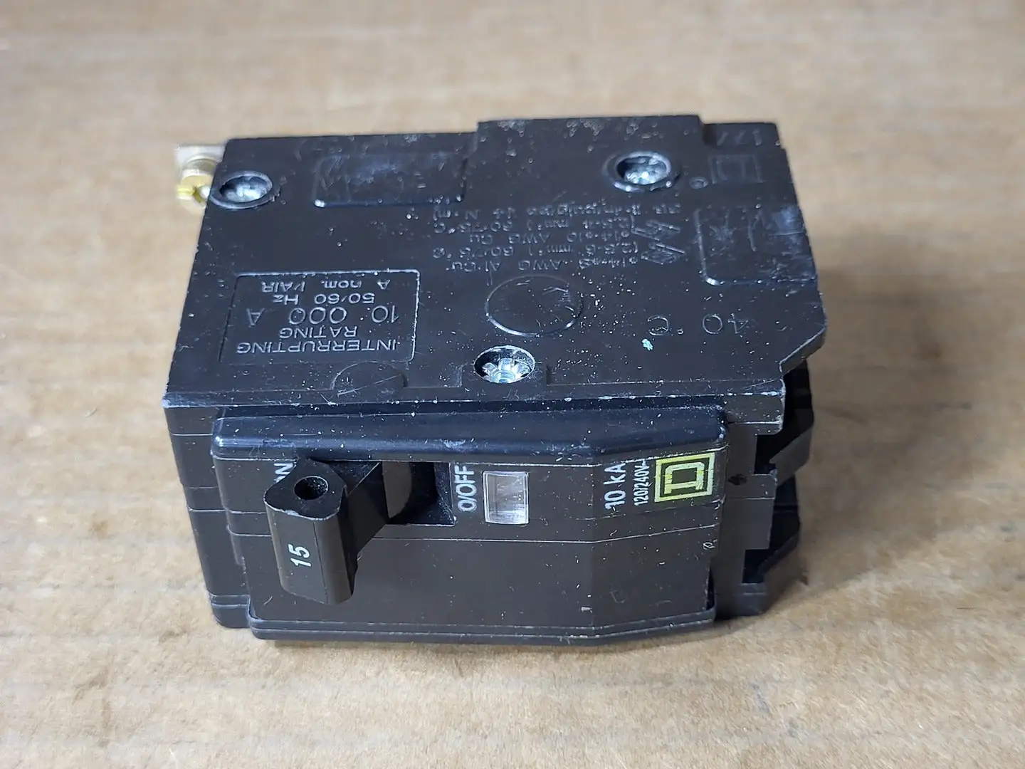 15 Amp, 2 Pole, 120/240 Volt Circuit Breaker