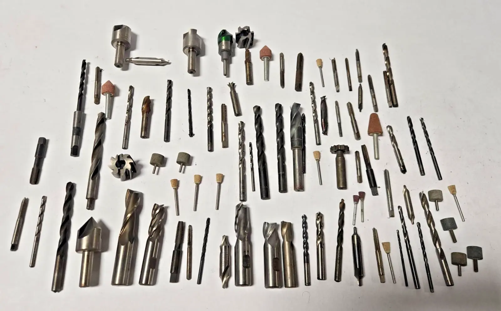 Used Unbranded _UNKNOWN_ End Mills California US | Amiron Machinery #1324585