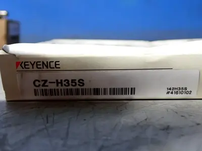 NEW KEYENCE CZH353