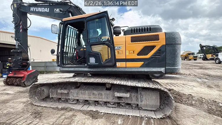 Used 2023 HYUNDAI HX210AL Excavators Florida US | National Equipment Dealers #1422449