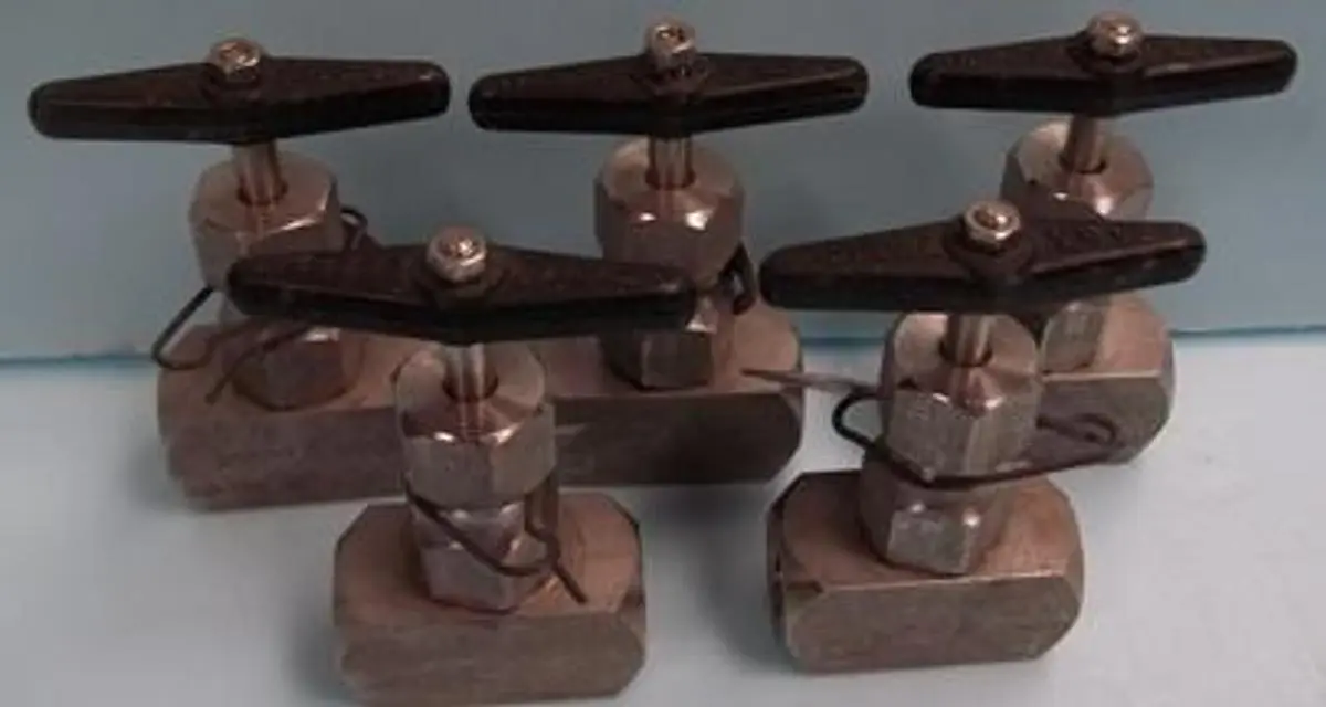 QTY. 5. POWELL VALVE NEEDLE VALVE &frac14;"- 316 3...