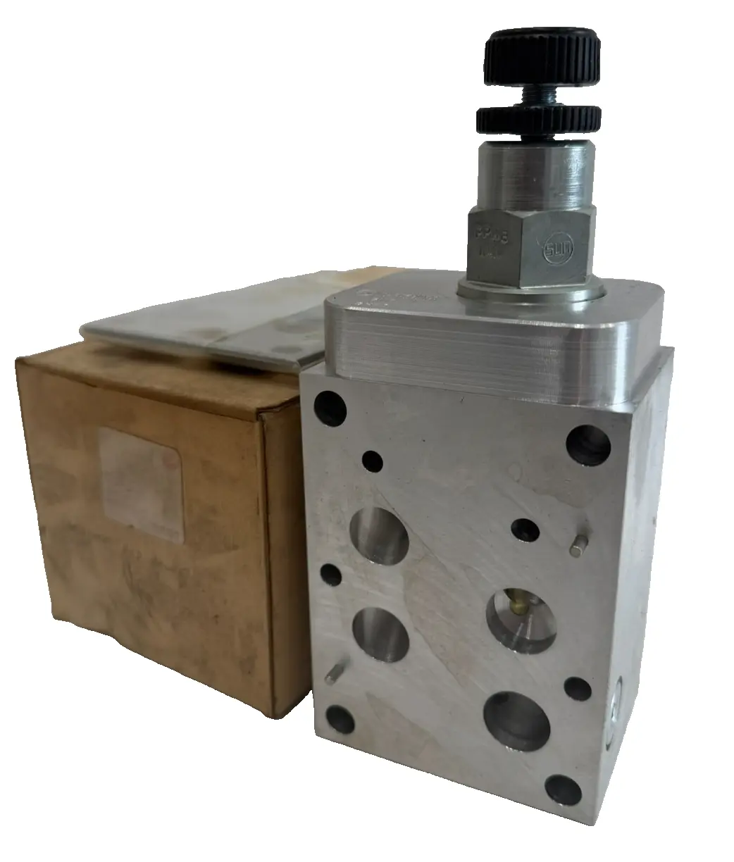 NEW SUN HYDRAULICS BKP SANDWICH VALVE 9HI1