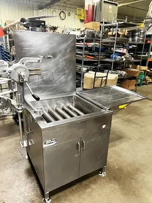 BELSHAW ADAMATIC 724 CG Donut Fryer System | Harvest Equipment and Fabrication Inc (5)