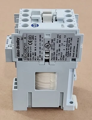 NEW Allen-Bradley 100-C09DJ01