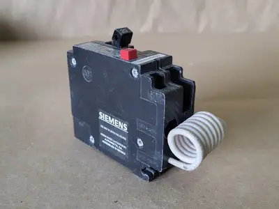 New | in-Stock SIEMENS QE120H Switchgears British Columbia CA | Lenmark #238950