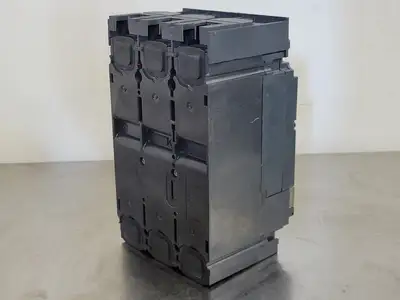 Used SCHNEIDER ELECTRIC NSX100-160-250 Switchgears British Columbia CA | Lenmark #241736