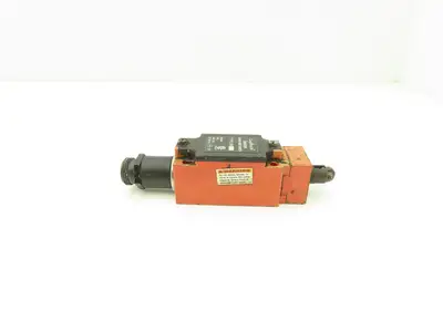 Allen Bradley 440P-SCM21 Guardmaster Senator Safety Limit Switch Plunger 230V