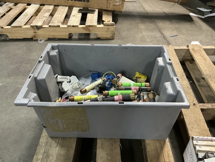 Used _UNKNOWN_ _UNKNOWN_ Fuses Michigan US | Miedema Asset Management Group #1311644