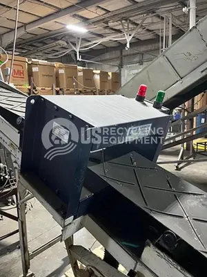 USED ADVANCE DETECTION SYSTEMS MODEL 9400 METAL DETECTOR & INFEED CONVEYOR