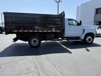 USED 2022 CHEVROLET W5500