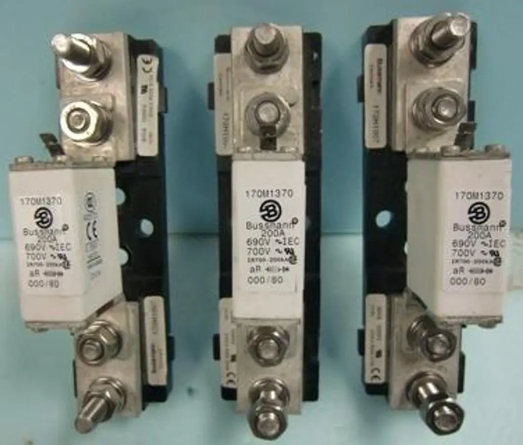QTY. 3. BUSSMANN 170H1007 400A 1000V 00/80 200KA R...