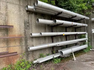 USED NEW STAINLESS STEEL TUBING