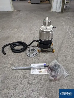 USED Nilfisk Nilfisk Advance America Vacuum, Model IVT1000CR