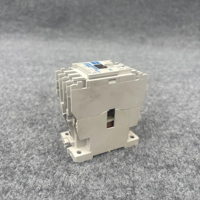 Used Cutler-Hammer CD15BNS3 PLC Contactors California US | Davliegogo LLC #1706508